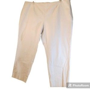 Investments II Plus Cotton Blend White Capris Sz 22